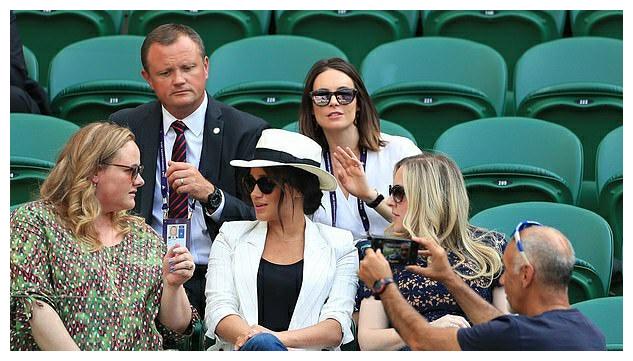 令人瞩目的 令人瞩目的