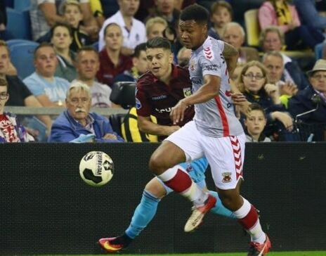 在客场以1 在客场以1