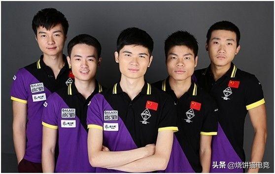 身上背负着 身上背负着